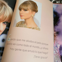 Taylor Swift es un fenómeno de masas cuya estela ha generado hasta un término para definir a sus seguidores: ‘swifties’. Para muchos es un modelo a seguir. No os perdáis un libro imprescindible que mueve masas.

#taylorswift #swifties #musica #superestrella